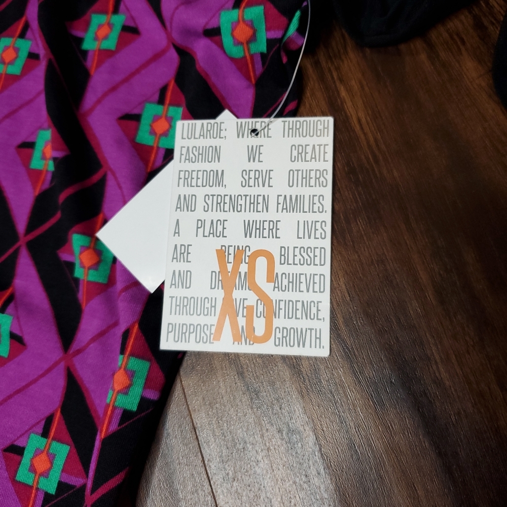 XS LuLaRoe Randy tee - Picture 3 of 4